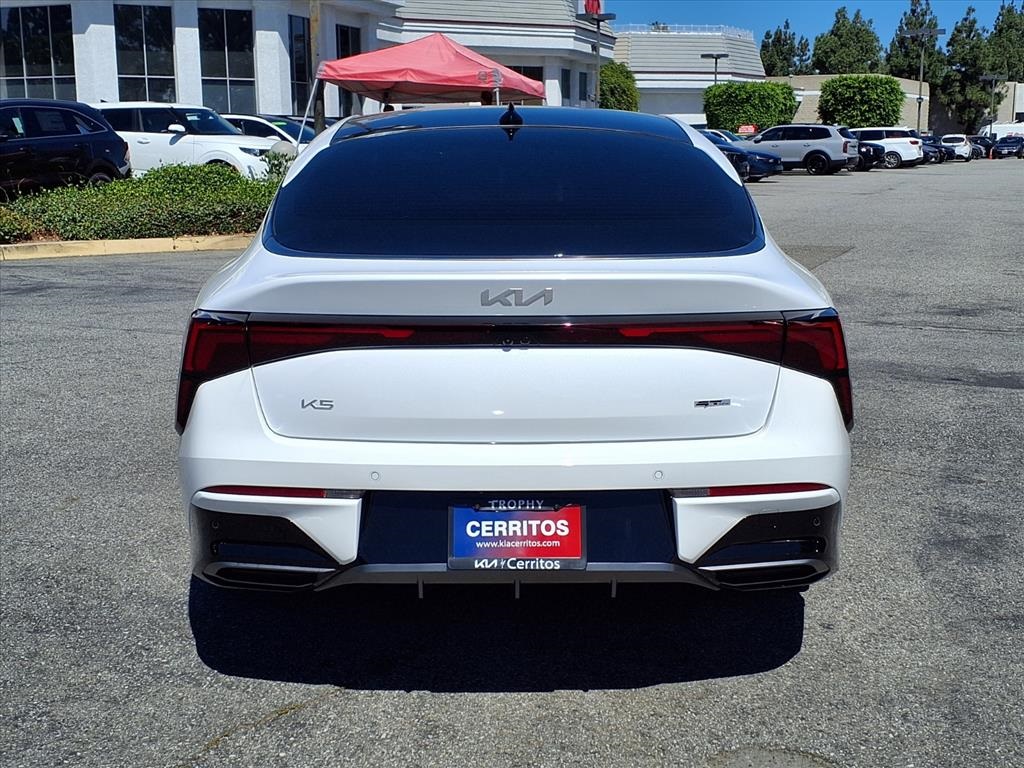 2025 Kia K5 GT-Line photo 4