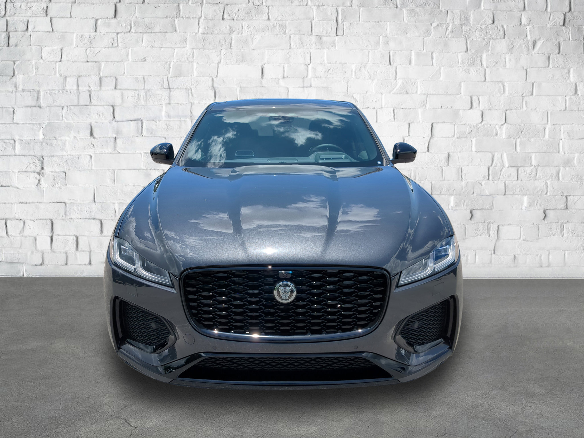2026 Jaguar F-PACE P400 R-Dynamic S photo 2