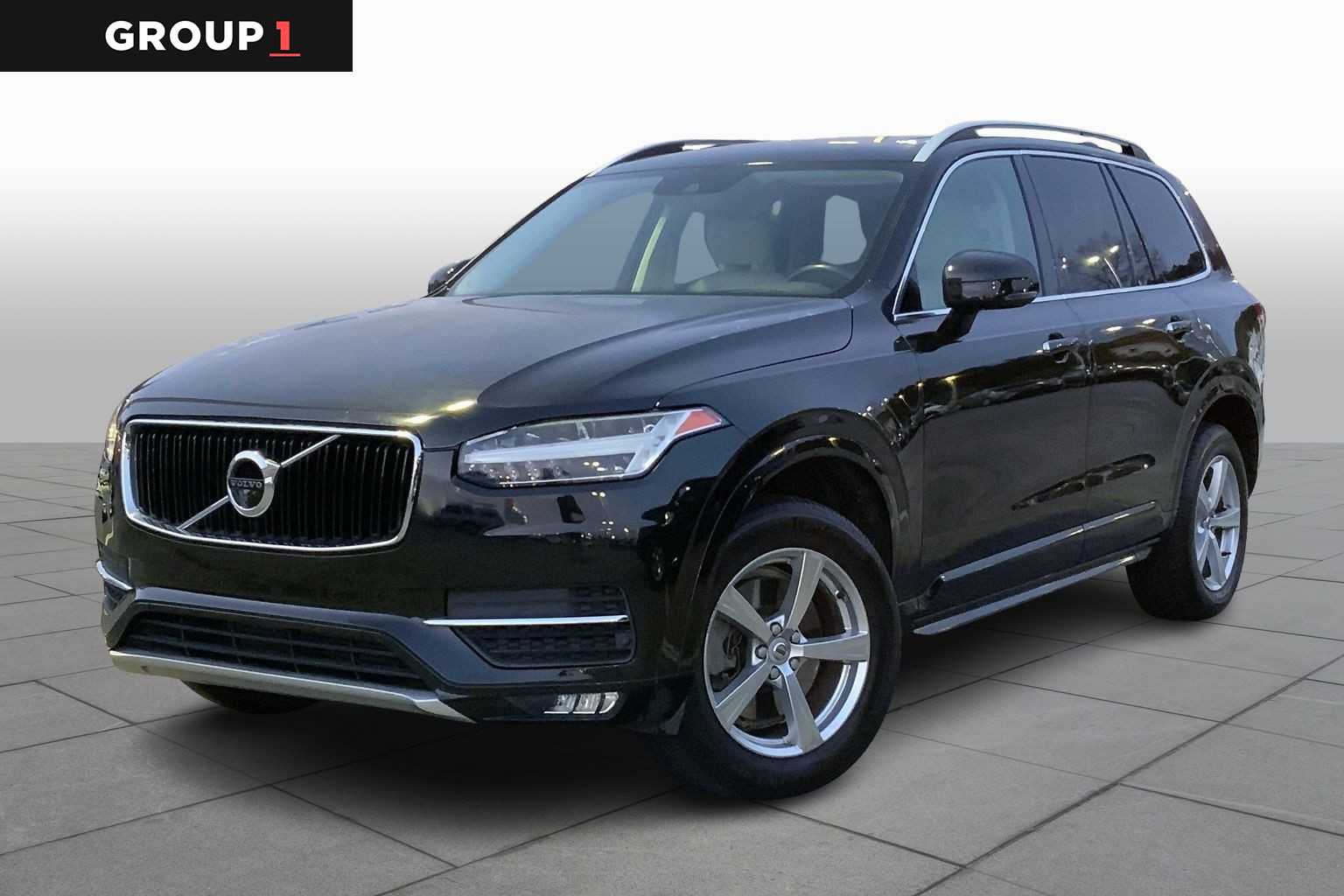 2017 Volvo XC90 Momentum's photo