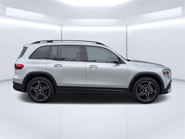 2023 Mercedes Benz GLB 250 4MATIC photo 2