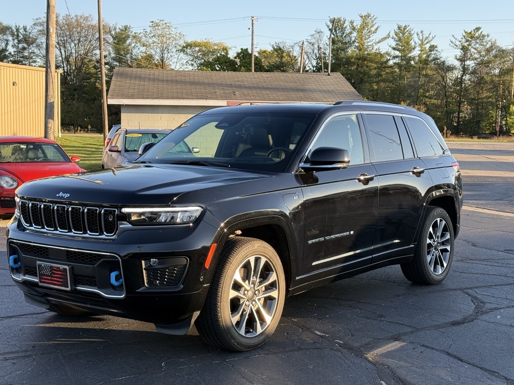 2023 Jeep Cherokee Overland 4xe photo 3
