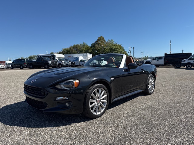 2018 Fiat 124 Spider Lusso photo 3