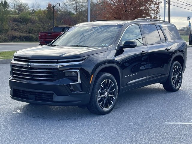 2026 Chevrolet Traverse photo 3