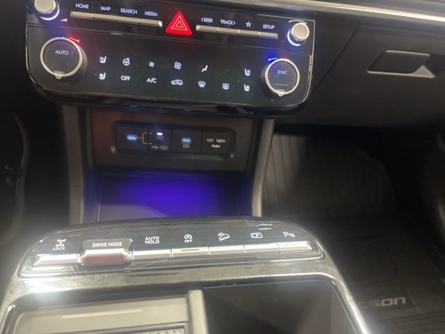 2025 Hyundai Tucson Limited photo 17