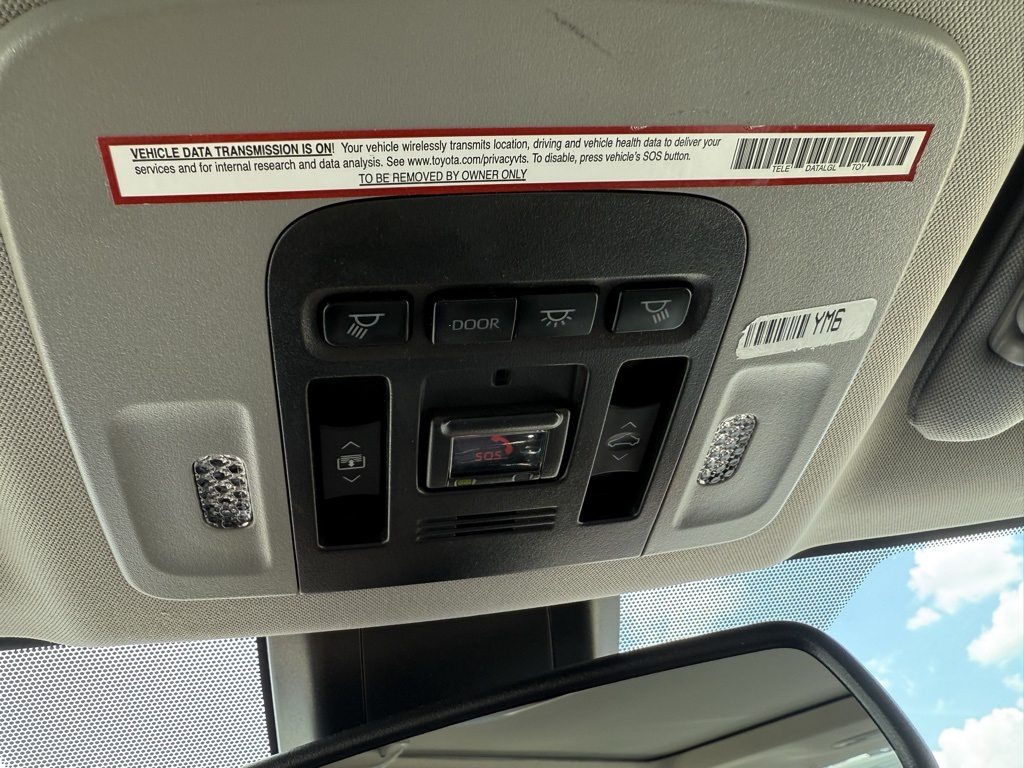 2021 Toyota Camry XSE photo 19