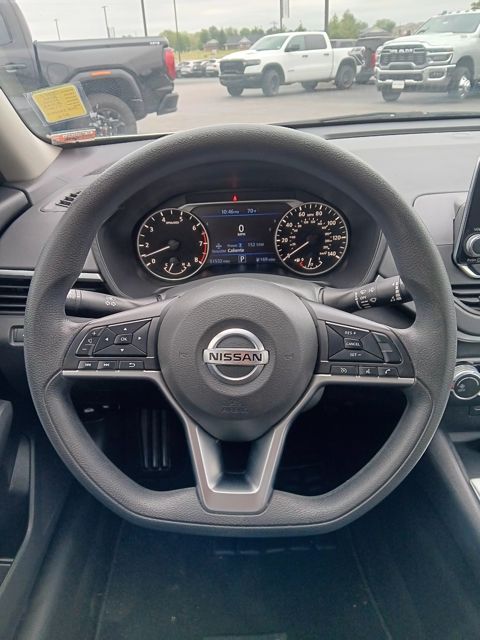 2022 Nissan Altima 2.5 SV photo 14