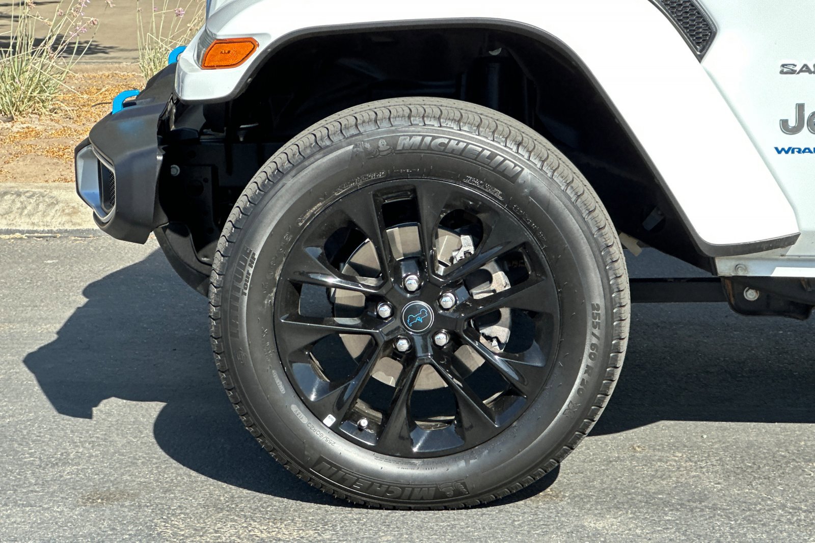 2024 Jeep Wrangler Sahara 4xe photo 25