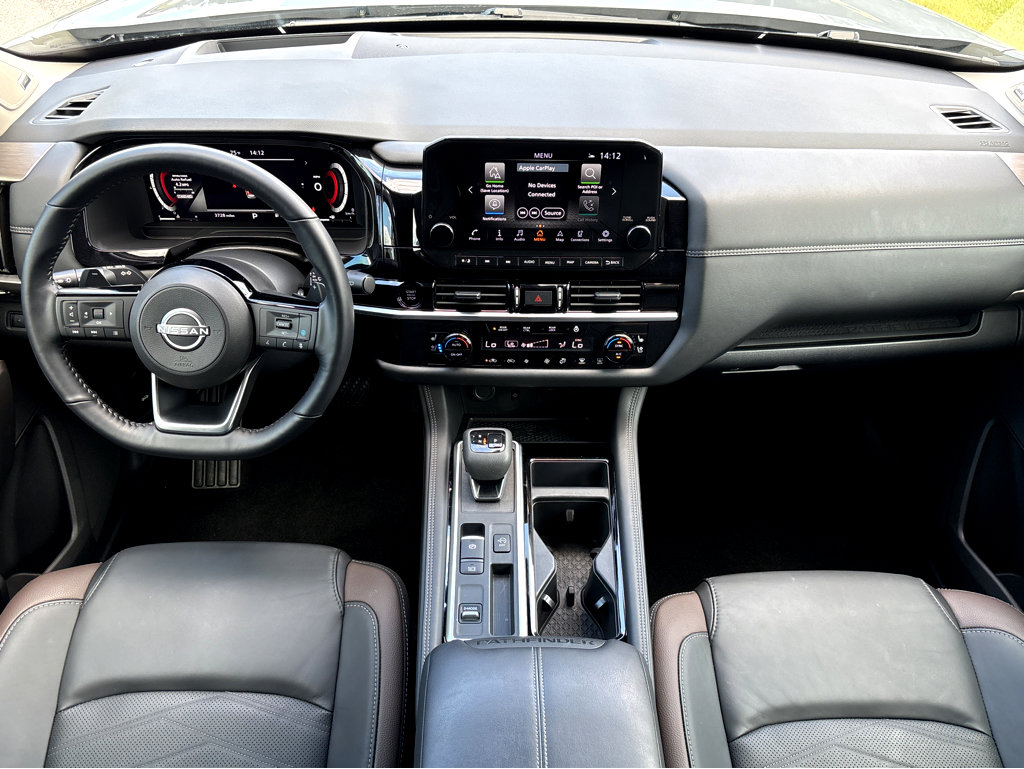 2025 Nissan Pathfinder Platinum photo 4