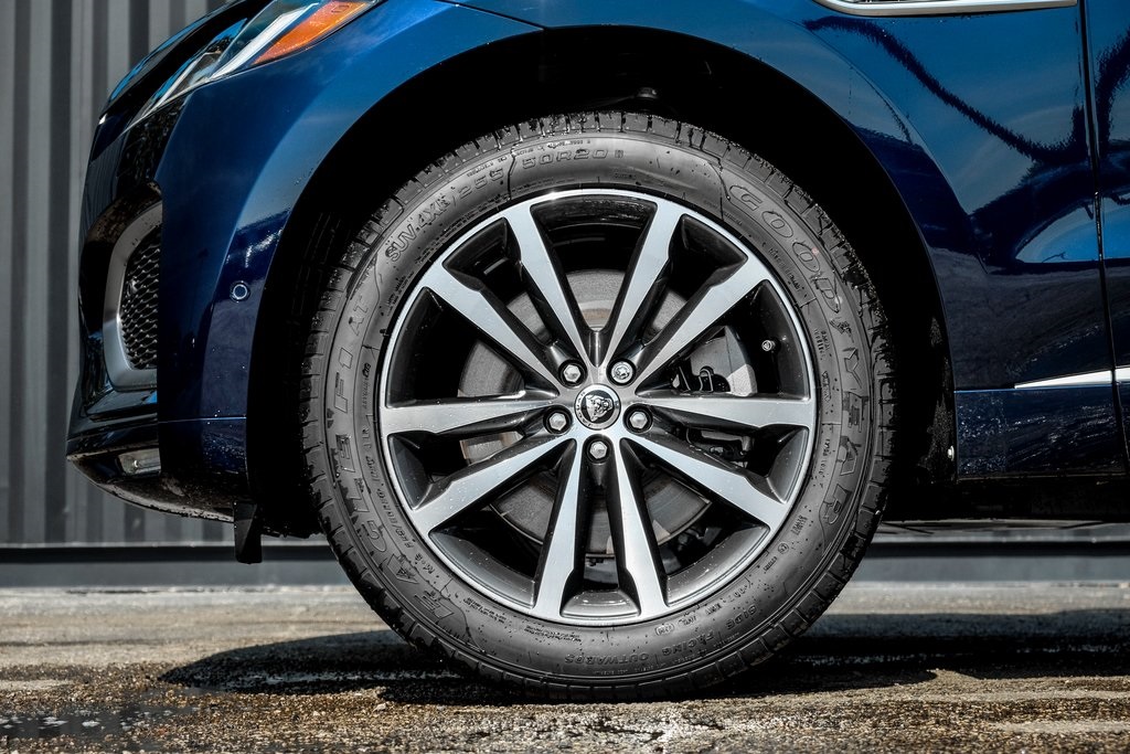 2026 Jaguar F-PACE P250 R-Dynamic S photo 4