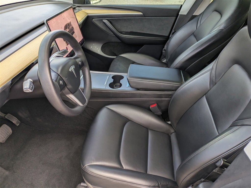 2023 Tesla Model Y Long Range photo 8