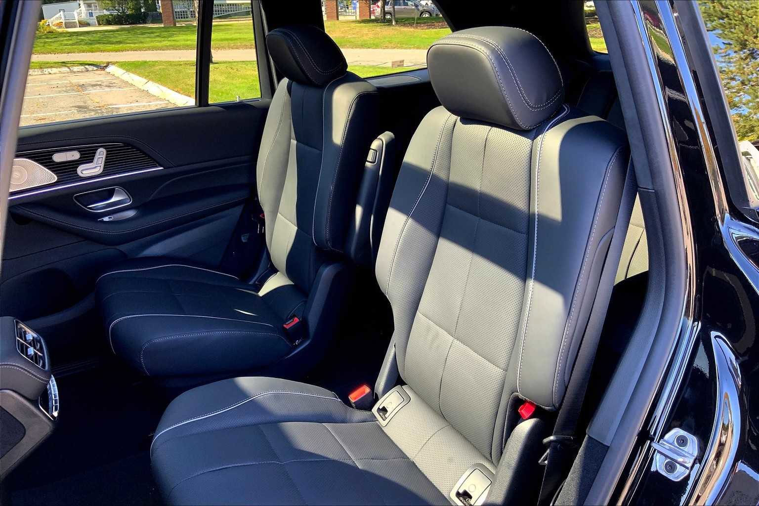 2026 Mercedes Benz GLS 580 4MATIC photo 13