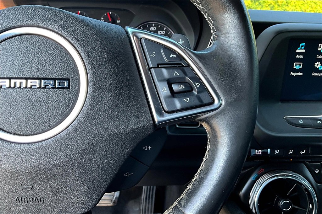 2018 Chevrolet Camaro 1LT photo 11