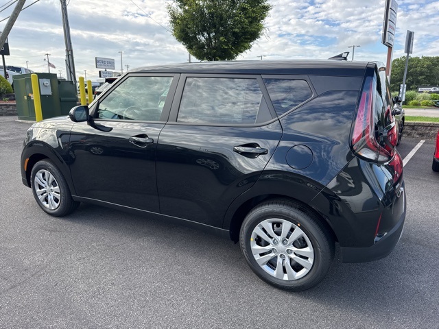 2025 Kia Soul LX photo 4