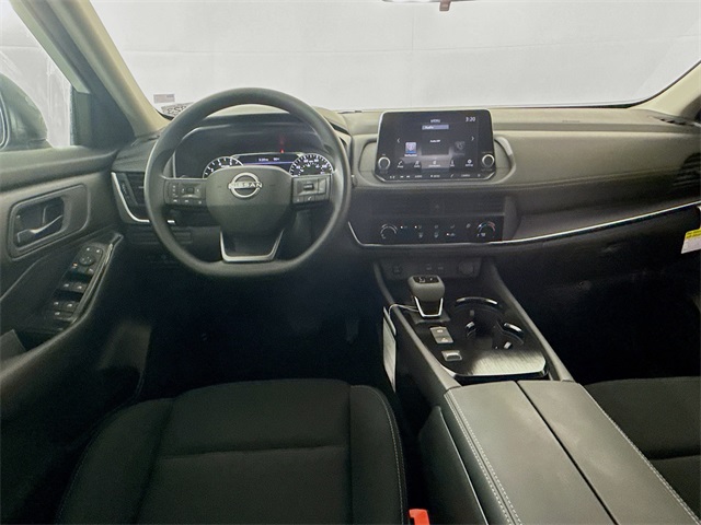 2025 Nissan Rogue S photo 8