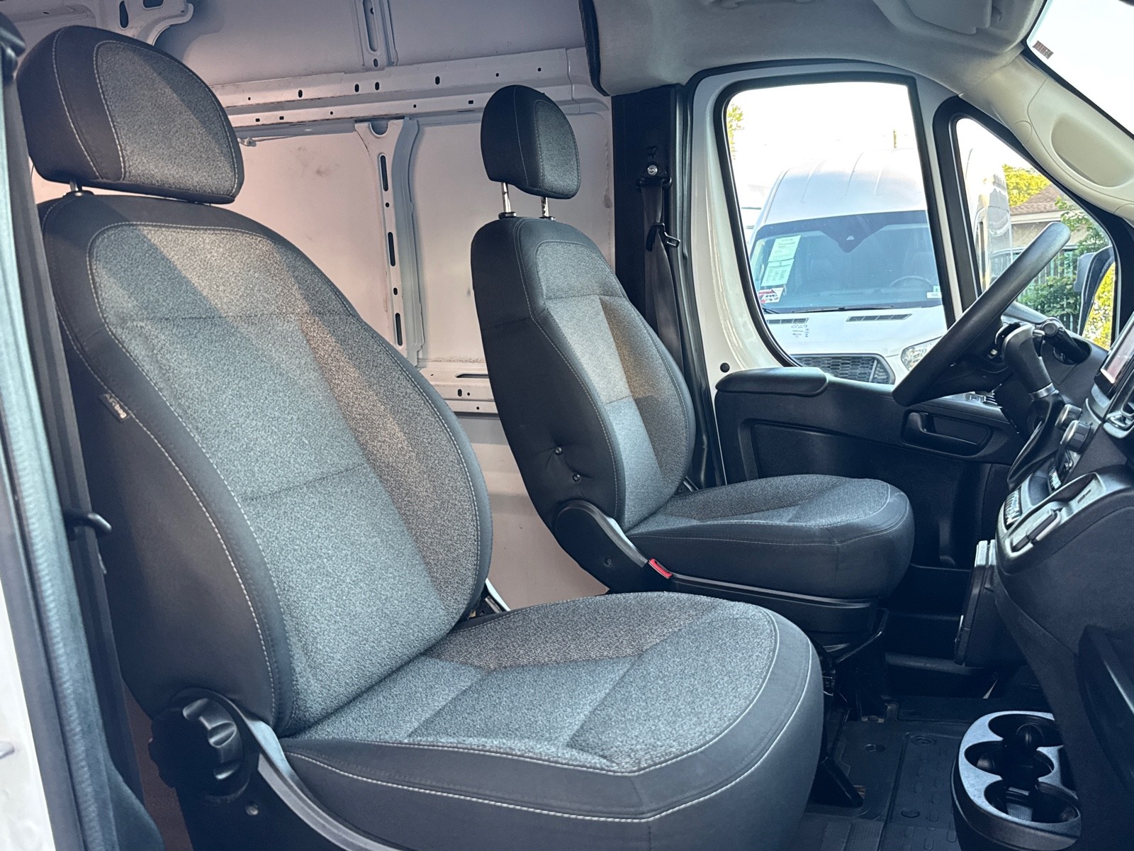 2023 Ram 3500 photo 38