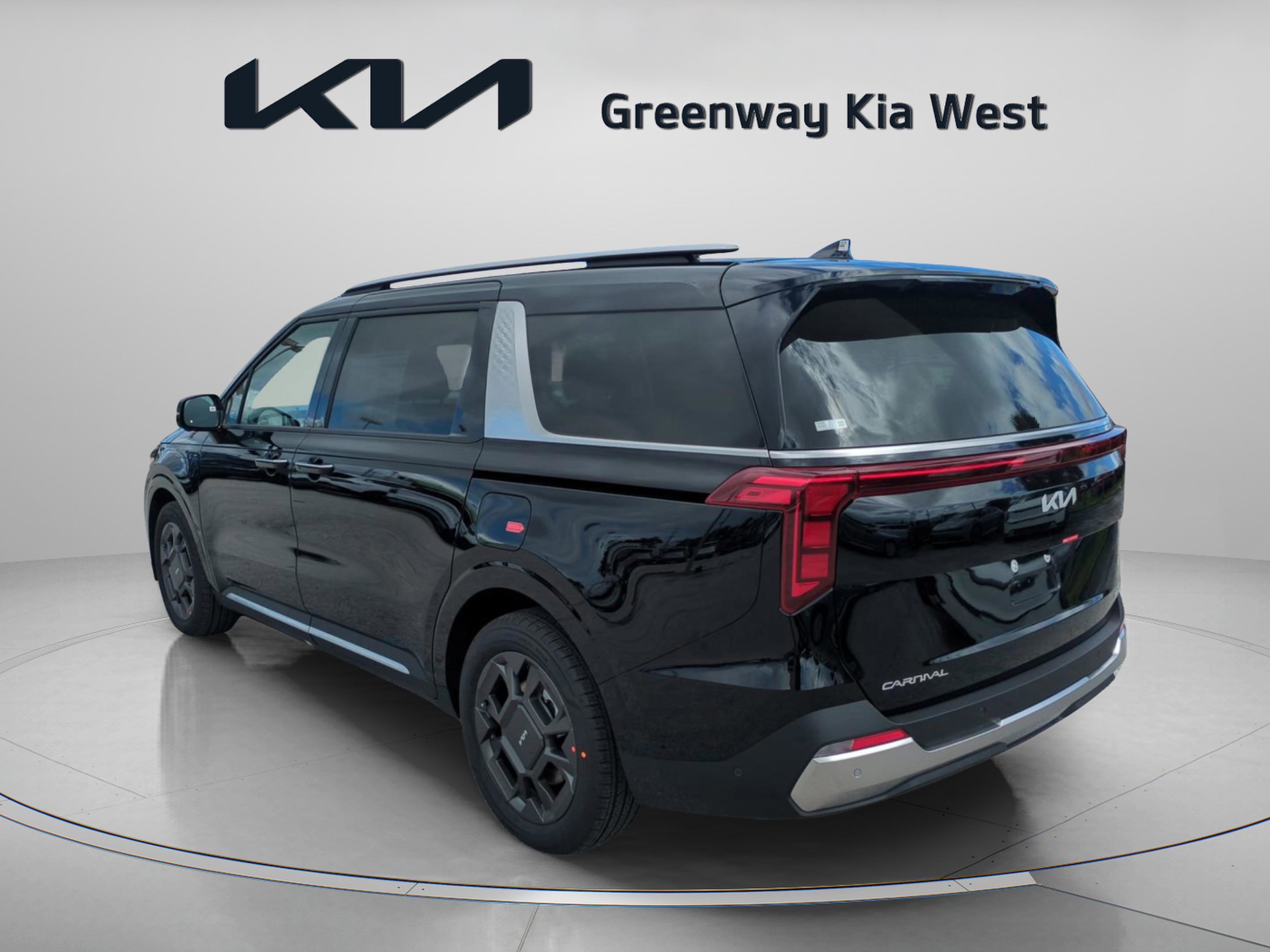 2026 Kia Carnival SX photo 3
