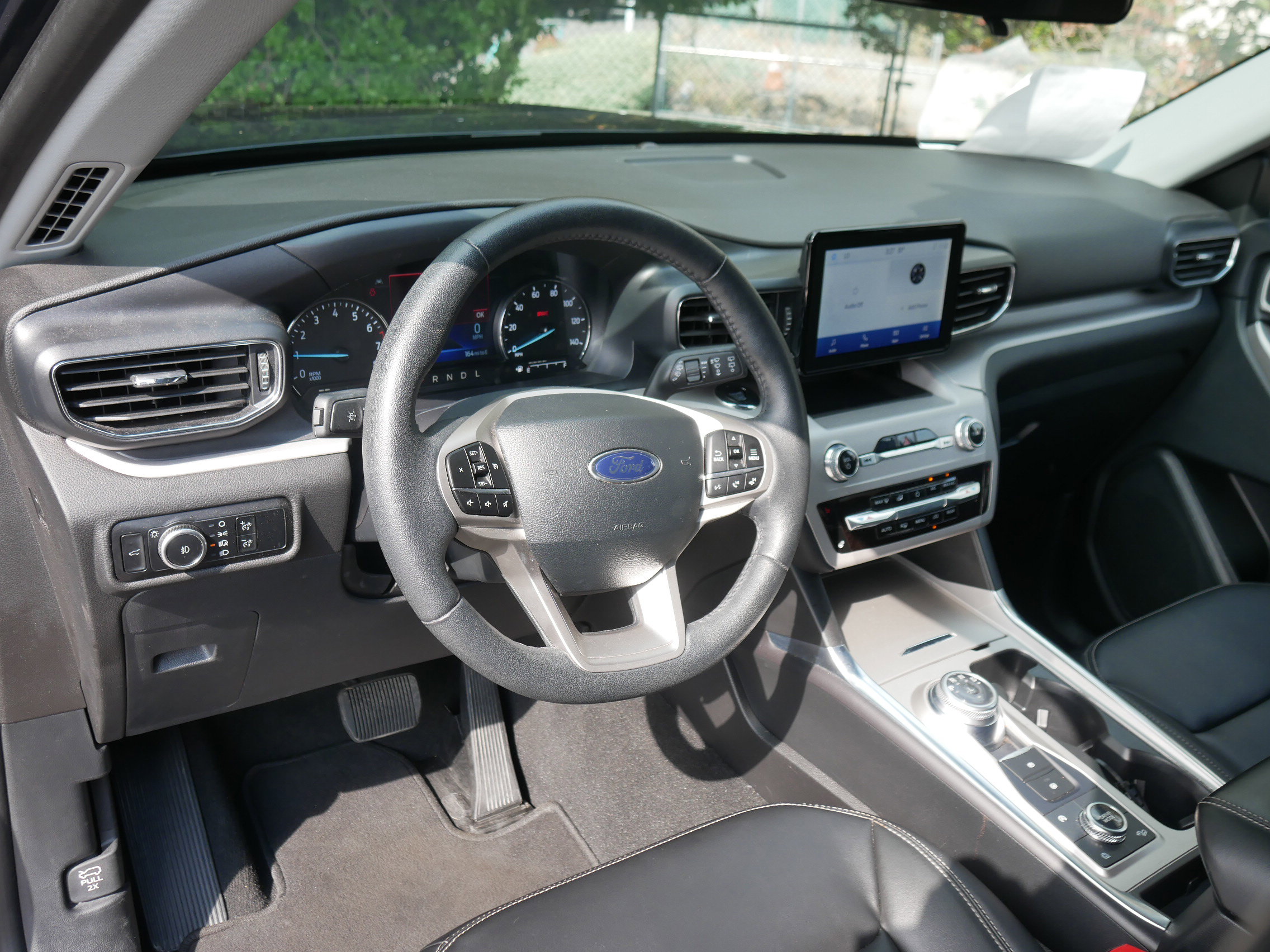 2024 Ford Explorer XLT photo 3