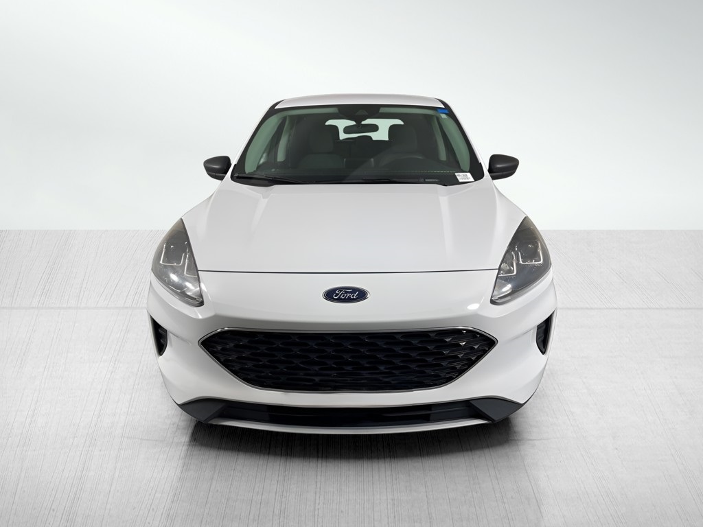 2022 Ford Escape Hybrid SE photo 2