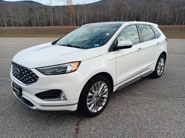 2020 Ford Edge Titanium photo 3