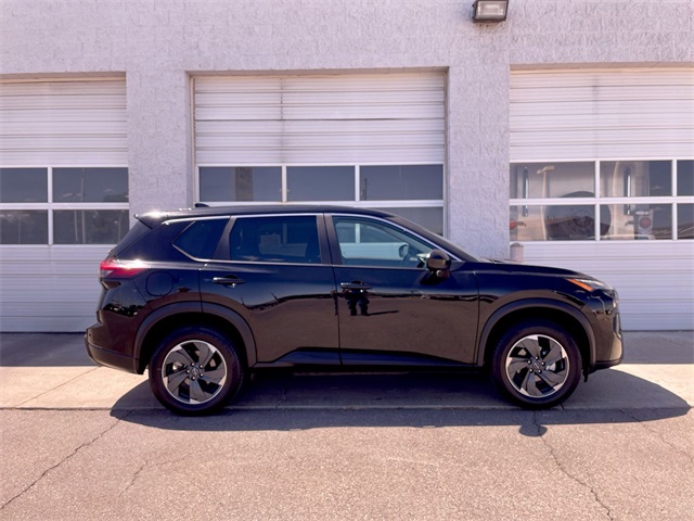 2024 Nissan Rogue SV photo 15