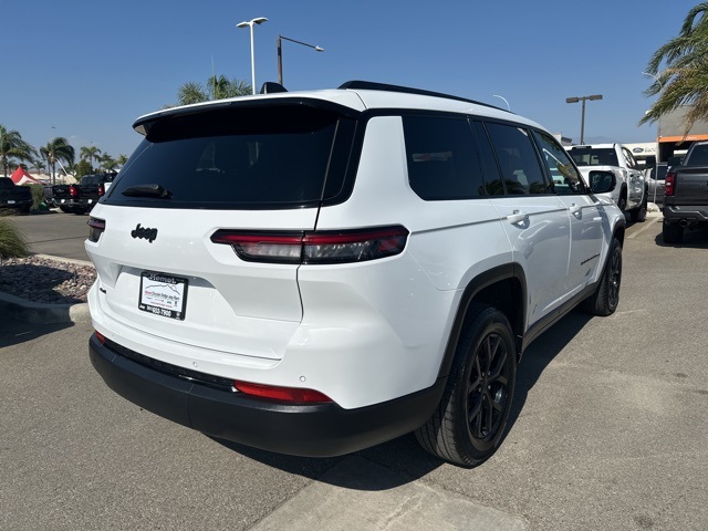 2024 Jeep Grand Cherokee Altitude photo 8