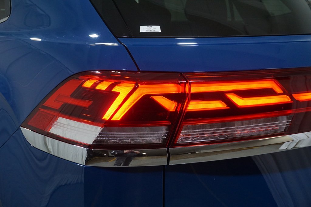 2025 Volkswagen Atlas Cross Sport SE Technology photo 4