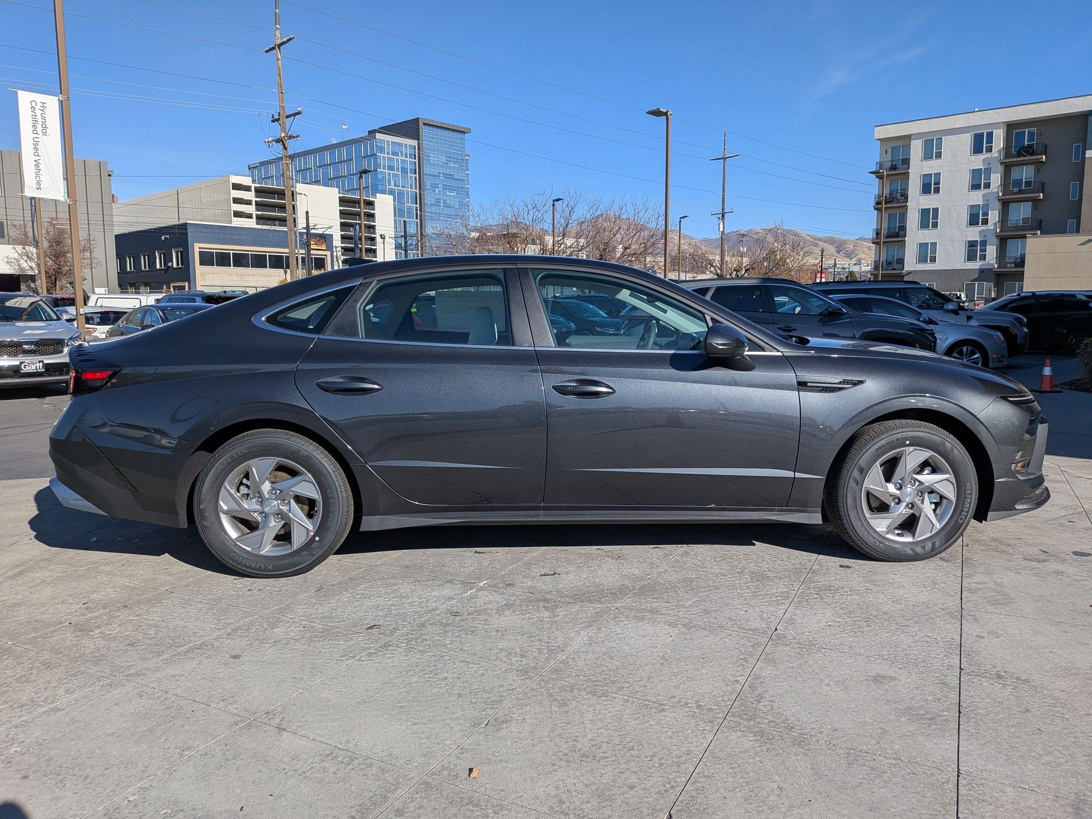 2026 Hyundai Sonata SE photo 2