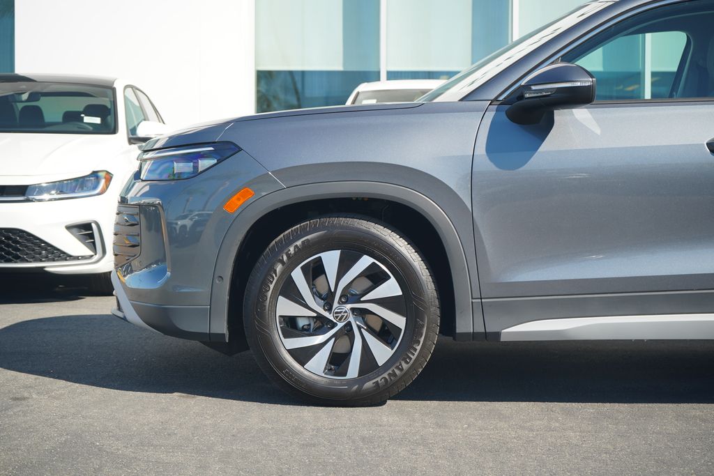 2026 Volkswagen Tiguan S photo 2