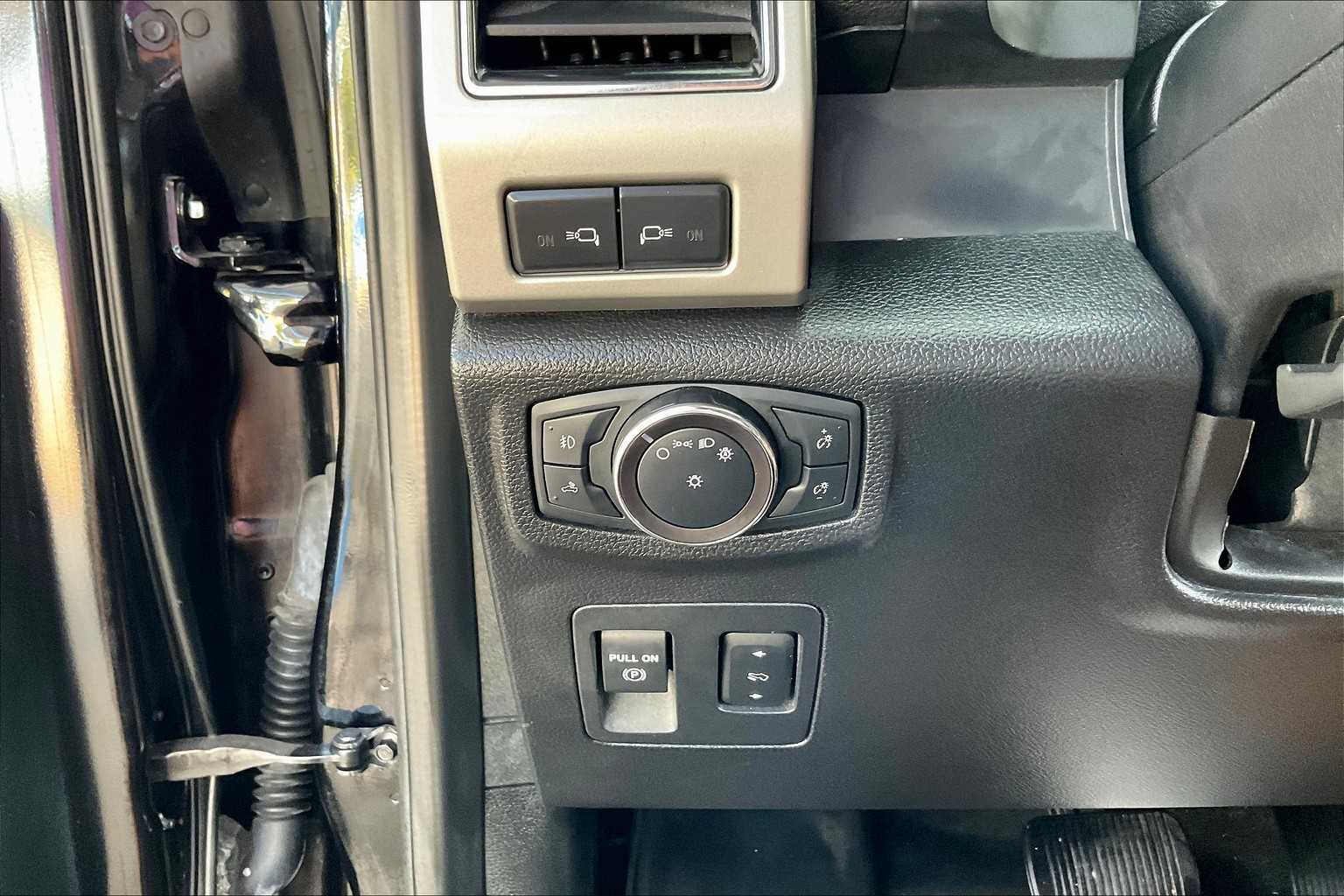 2019 Ford F-150 Lariat photo 31