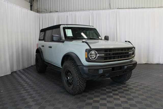 2023 Ford Bronco Base photo 24