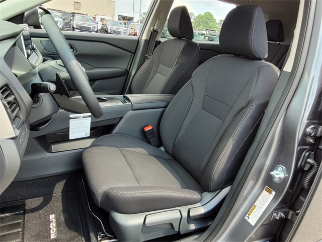 2026 Nissan Rogue S photo 8