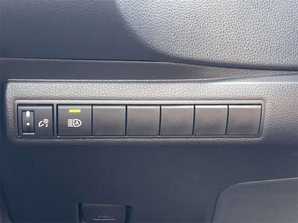 2026 Toyota Corolla LE photo 14