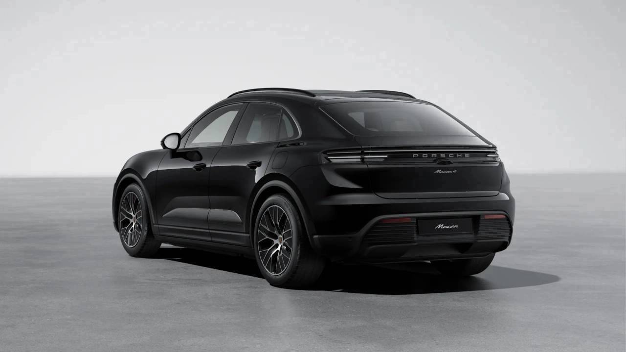 2025 Porsche Macan 4 Electric photo 3