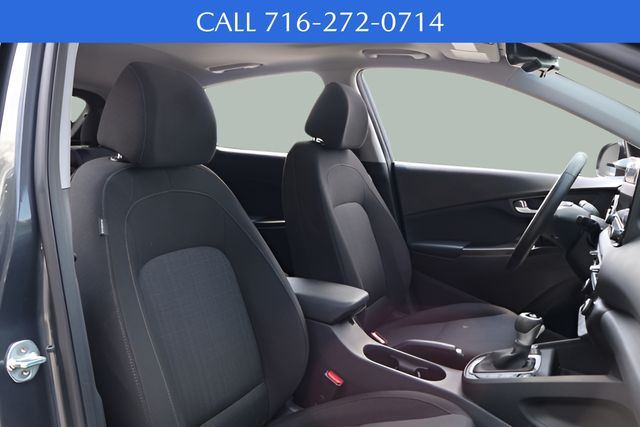 2023 Hyundai Kona SEL photo 2