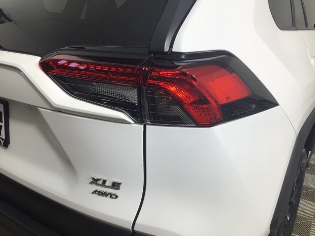 2022 Toyota RAV4 XLE photo 24