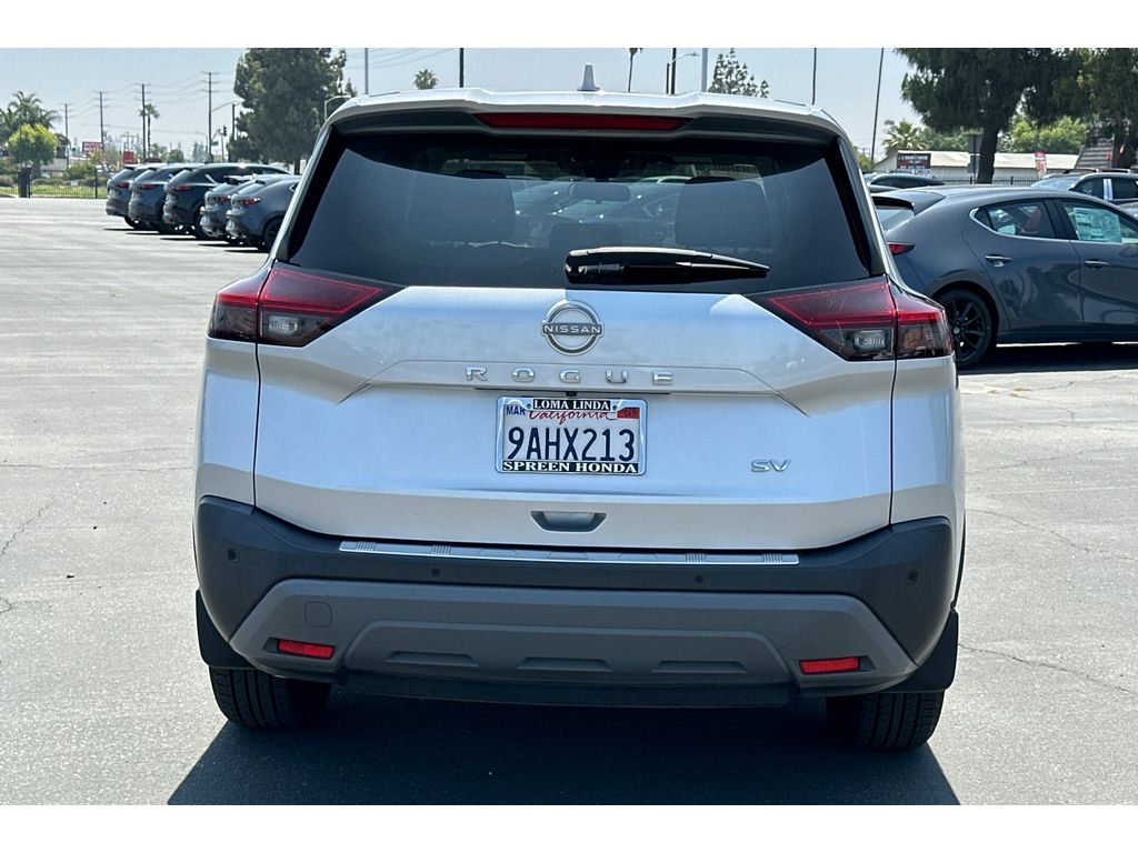 2022 Nissan Rogue SV photo 4