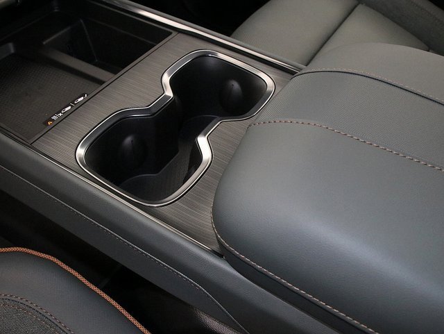 2026 Gmc Acadia AT4 photo 16