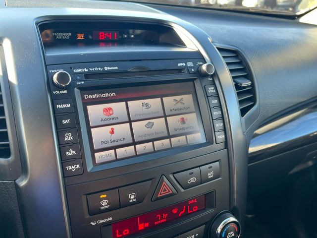 2012 Kia Sorento SX photo 11