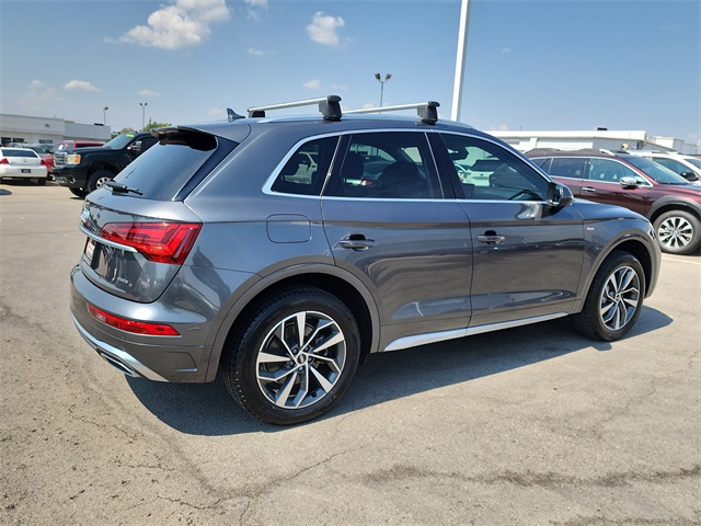 2022 Audi Q5 45 S line Premium photo 2
