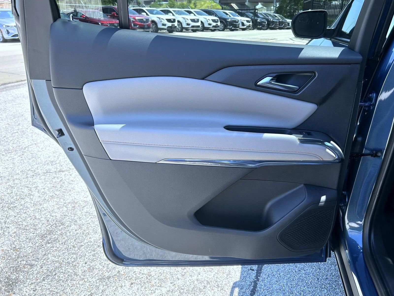 2025 Chevrolet Traverse photo 16