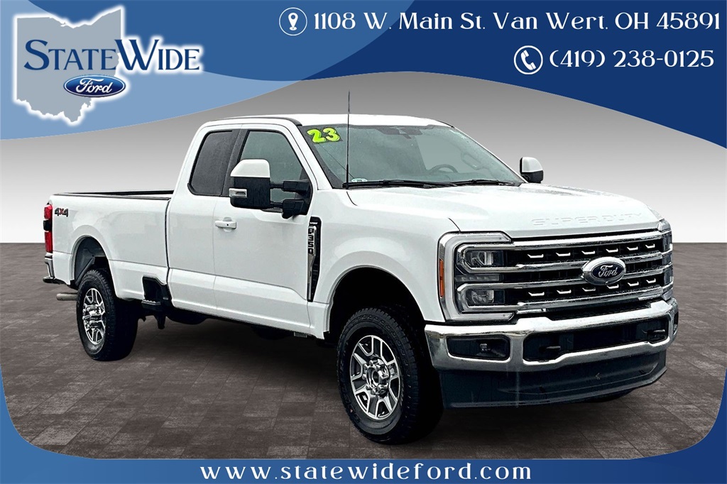 2023 Ford F-350 Super Duty Lariat's photo