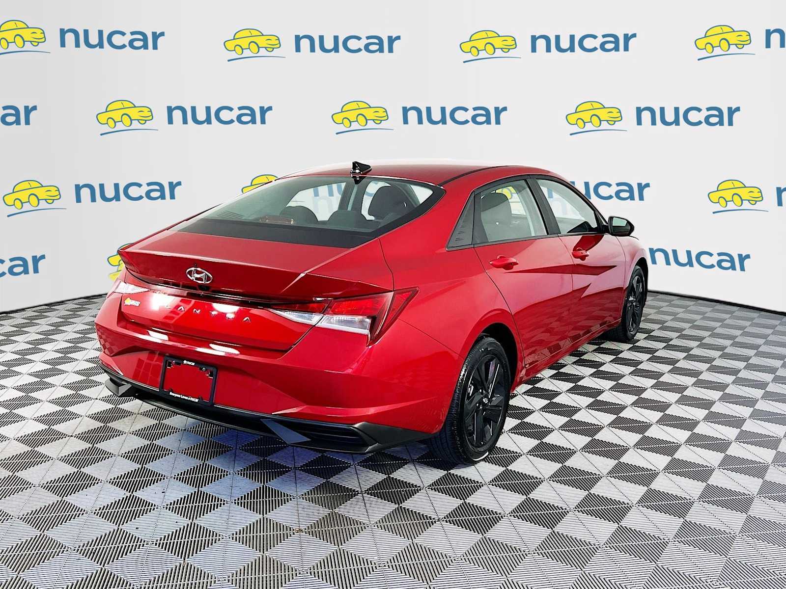 2023 Hyundai Elantra SEL photo 7