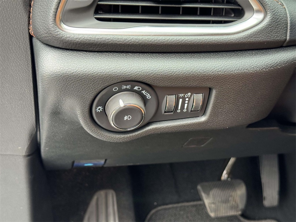 2026 Chrysler Pacifica Pinnacle photo 27