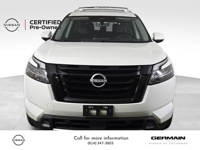 2023 Nissan Pathfinder Platinum photo 2