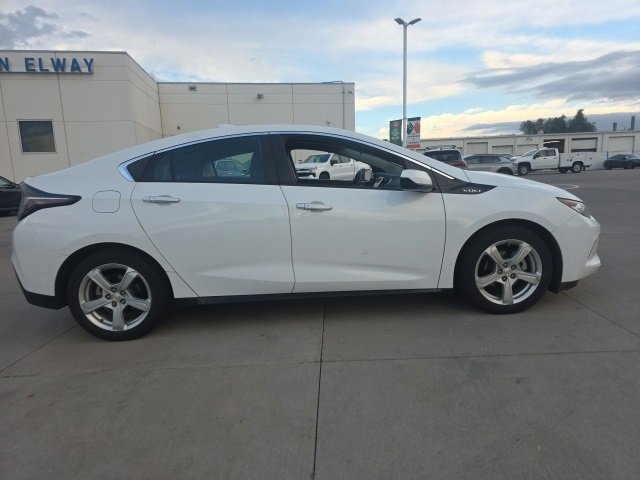 2018 Chevrolet Volt LT photo 3