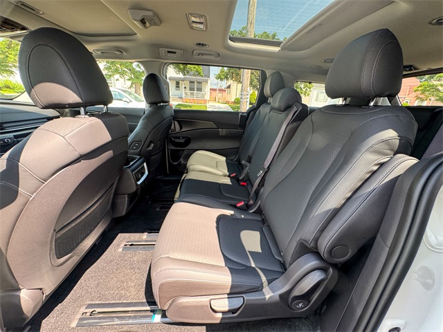 2026 Kia Carnival SX Prestige photo 14