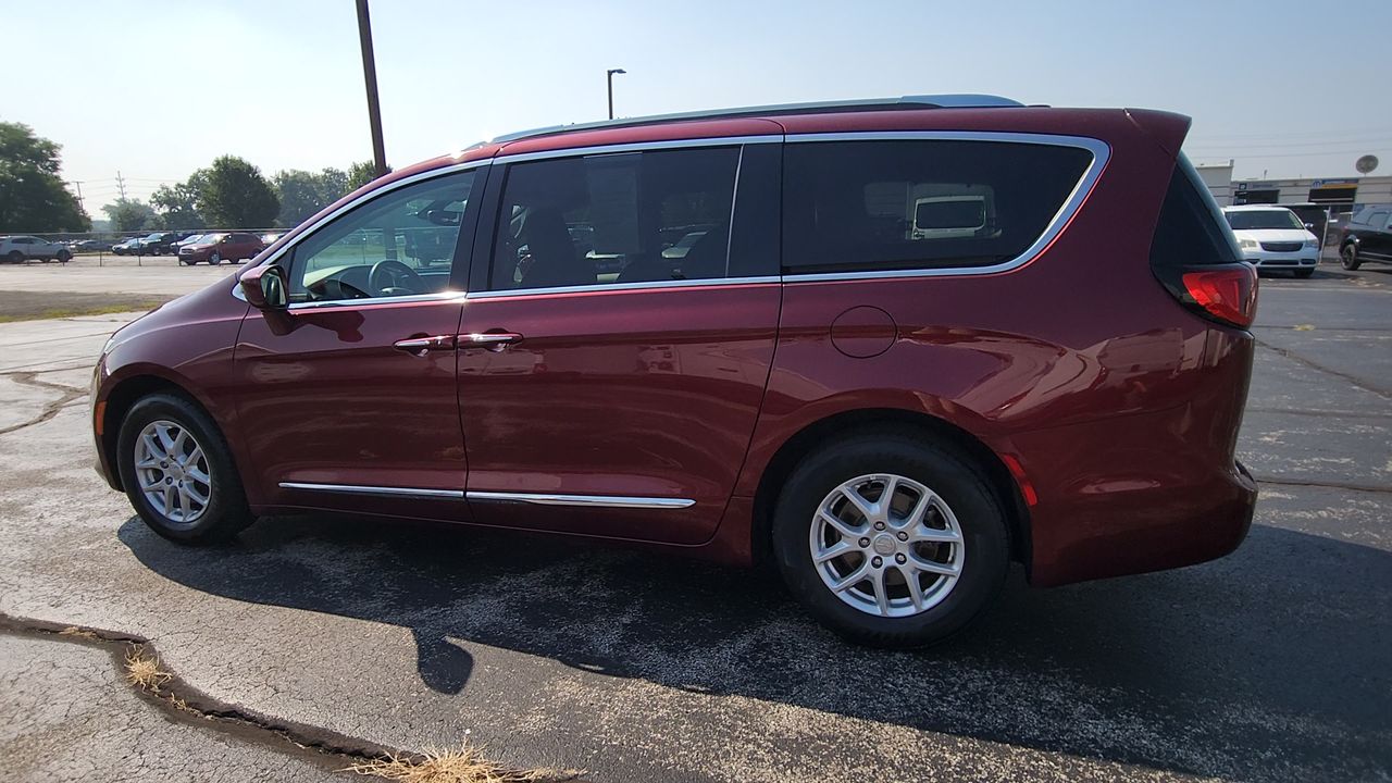 2020 Chrysler Pacifica Touring L photo 6