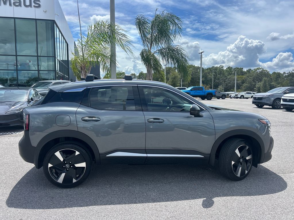 2026 Nissan Kicks SR photo 7