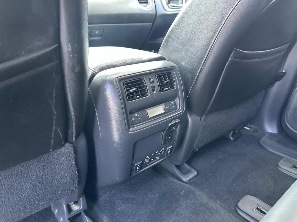 2014 Nissan Pathfinder Platinum photo 35