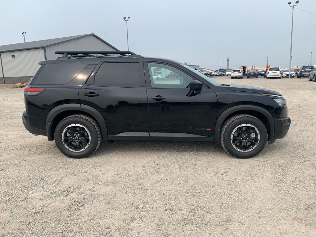 2025 Nissan Pathfinder Rock Creek photo 4
